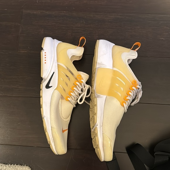 Nike Air Presto Sanddrift Light Curry Women's Size 10 Sneakers Shoes DQ8592-001 - Picture 4 of 5